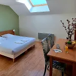 Vacanceole - Les Balcons D'aix 2*