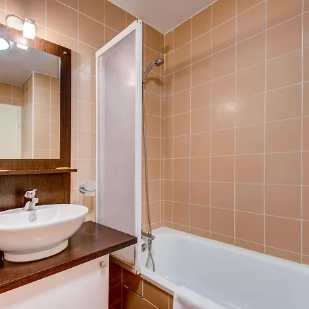Vacanceole - Les Balcons D'aix 2* 拉斐
