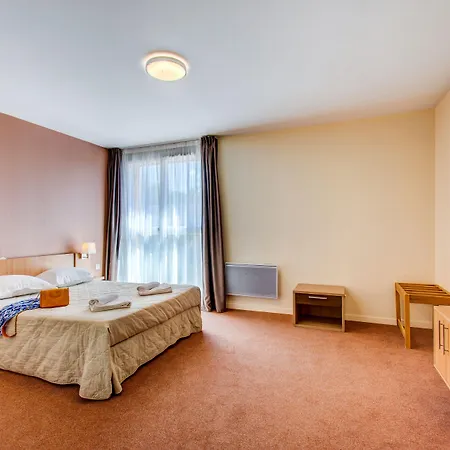 Vacanceole - Les Balcons D'aix 2*